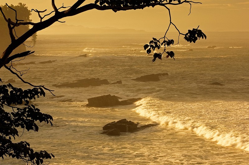 Sunrise-Dominical-CR.jpg-A